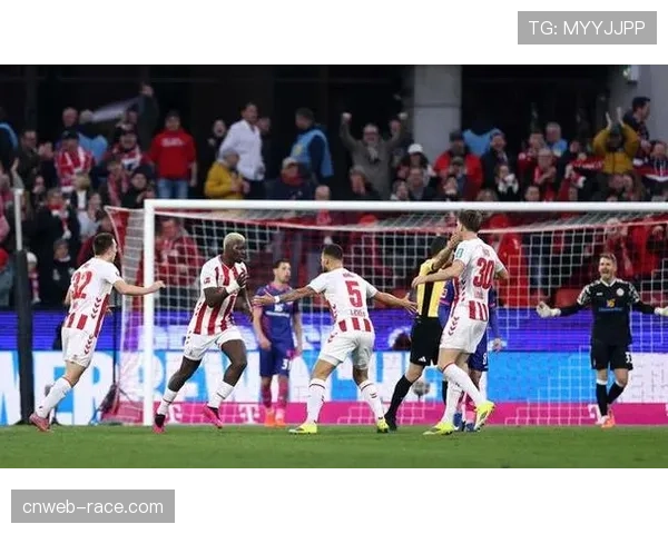 评论:RB莱比锡后防连续失误丢分,争四前景蒙上阴影 评论:RB莱比锡后防连续失误丢分,争四前景蒙上阴影